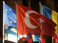 AB ve Türkiye bayrakları