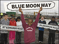 Children with the new Maine Road names