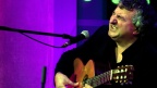 Eduardo Niebla live at Pacific Quay. Photo by Sean Purser.