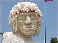 Jimi Hendrix willow statue - IOW festival 2007