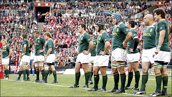 South Africa's players wait on their tryline after conceding in the third Test