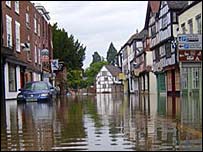 Flooded Tewkesbury - photo by John de Wet