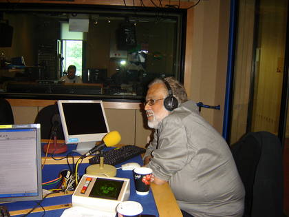 Jagmohan Mundhra deep in conversation on Love Bollywood