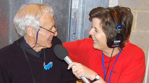 Dydd pen-blwydd - Nia yn dathlu gyda Gwynfor