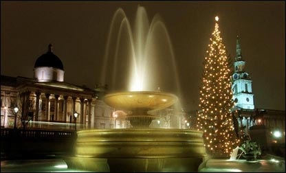 Árvore de Natal na praça de Trafalgar, em Londres