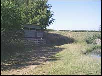 Birdwatching hide at Wood Lane