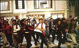 Gurba performed by men