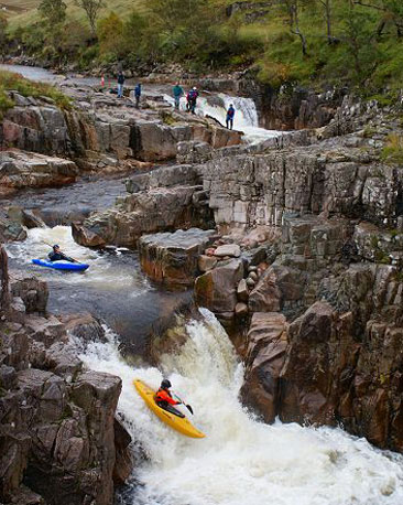 Twenty five teams took part in 2009.