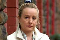 Ruth Lewis (Donna Edwards)