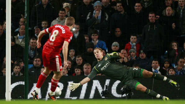 Steven Gerrard scores from the spot