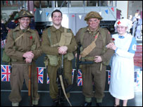 Members of the WWI Fashion parade 
