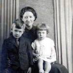 Rose Wedgebury with her two children Molly and David Wedgebury