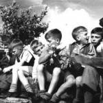 On the rear of this photo is written good luck 5/8/1940 from Ben Cluff. See "Evacuation to the West Country",by Derek Wetenhall