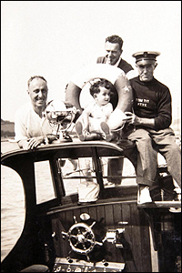 Tom Tit in 1938 with boatmen