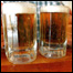 Pessoa bebendo cerveja