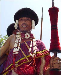  नगा 