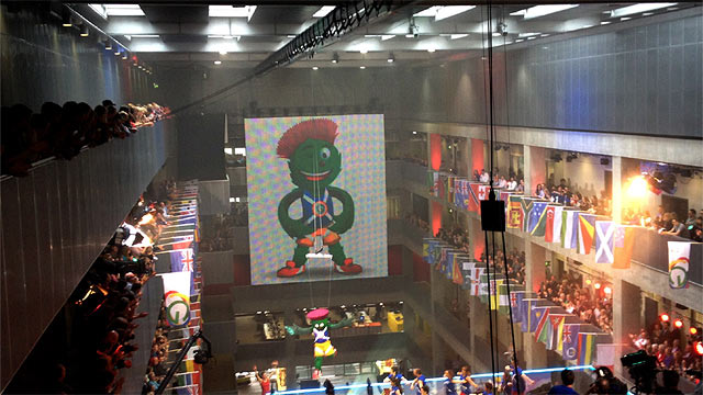 Clyde arrives in style at BBC Scotland, Pacific Quay, Glasgow