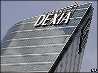 Prédio do banco Dexia nos arredores de Paris