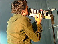 Hard-Fi / Richard Archer