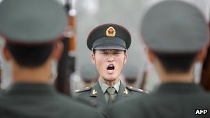 解放军仪仗队练习（资料图片）