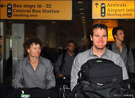 How and Marshall arrive in the UK