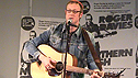 Folk singer Roger Davies