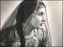 نادرہ