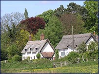Thatched cottages in Shotesham