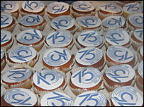 75th anniversary cupcakes