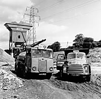Building the M1 Motorway - circa 1958 - (Picture courtesy of Laing's)