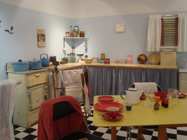 Thumbnail image for sixties-kitchen.JPG
