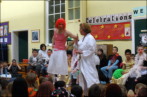 Firs Estate Primary School - Red Nose Day 2009