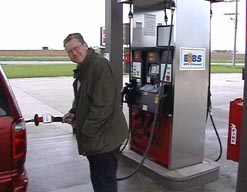 Peter Kendall fills up with E85