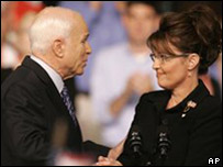 McCain và ứng viên Phó Tổng thống Đảng Cộng hoà Sarah Palin