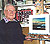 Yr arlunydd Ogwyn Davies yn cyflwyno'r print cynta o'i lun o Gors Caron