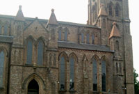 Eglwys, Drenewydd