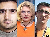 Os três jornalistas romenos desaparecidos no Iraque, Ohanesian (esq.), Ion e Miscoci