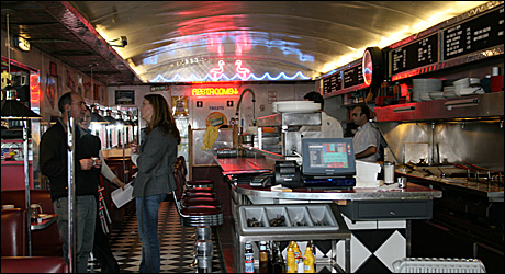 Inside Starvin' Marvin's