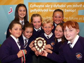 1af Ensemble 3 llais: Ysgol Gymraeg Llantrisant, Morganwg Ganol