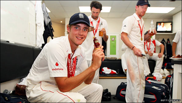 Stuart Broad celebrates Ashes victory