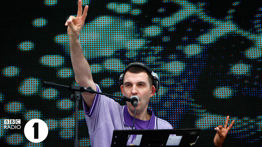 If you're having a good time, put your hands up!