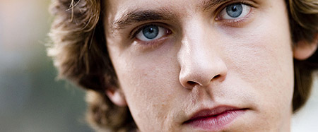 Dan Stevens as Nick Guest