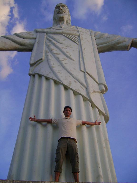 A hug to everyone! (This picture was taken in Pereiro in December 25th, 2008. Photo by Vanelza Santos.)