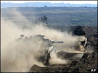 İsrail tankları Gazze'de ilerliyor