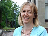 Alison Hyatt, outside