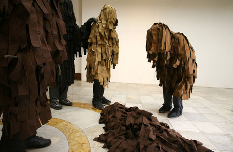 Mummers (2011) by Laura Ford. Image © the artist