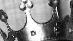 Black and white photgraph of a crown