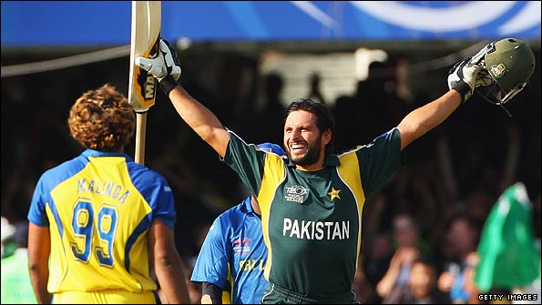 Shahid Afridi celebrates victory in the 2009 final