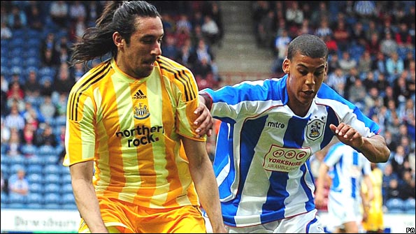 Jonas Gutierrez, Newcastle United; Lee Peltie, Huddersfield Town