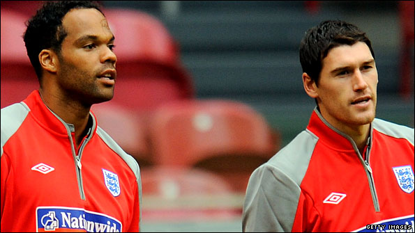 Joleon Lescott and Gareth Barry look set to team up at Manchester City